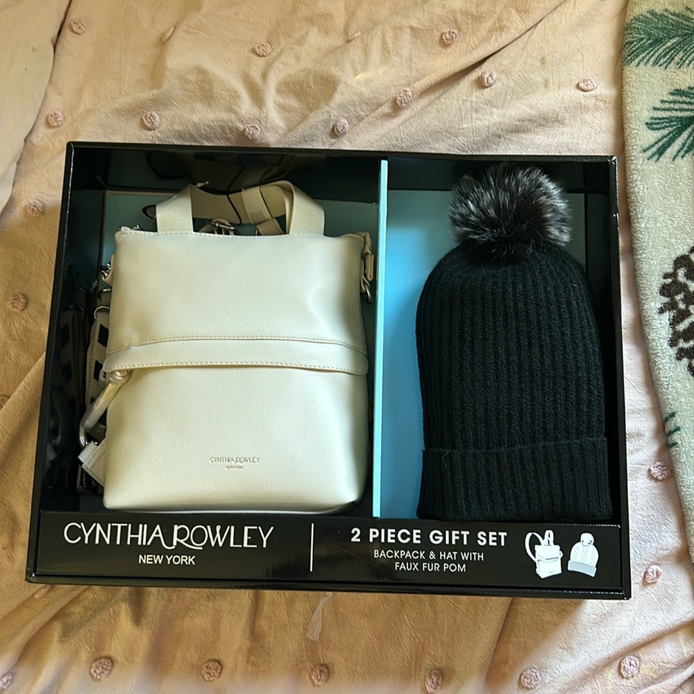 Cynthia Rowley bag & hat set
